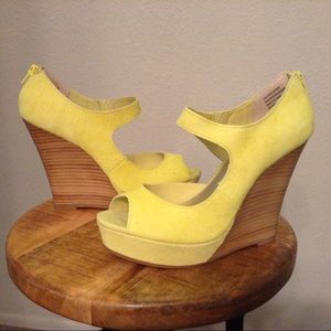 Seychelles - yellow leather wedge sandals NWOT